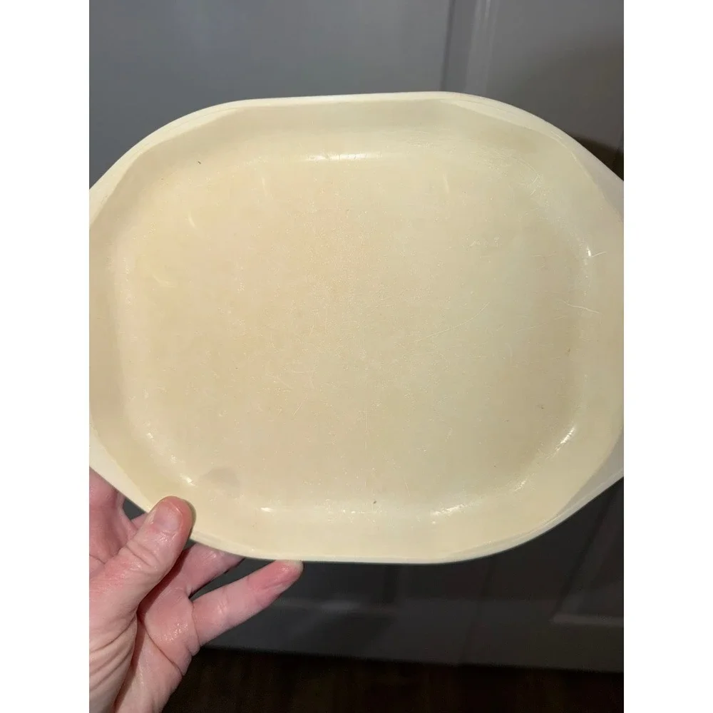 Tupperware Ultra 21 Ovenware Set 2 Casserole Dishes with Lids Cream 1647 1648